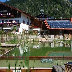 Beim Nuihausa Hotel
